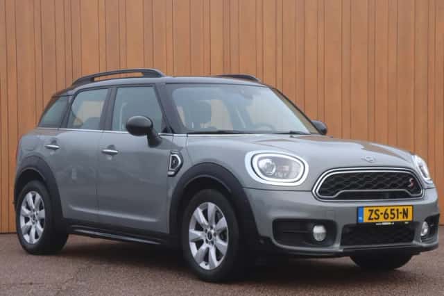 MINI Countryman (2019) thumbnail 2