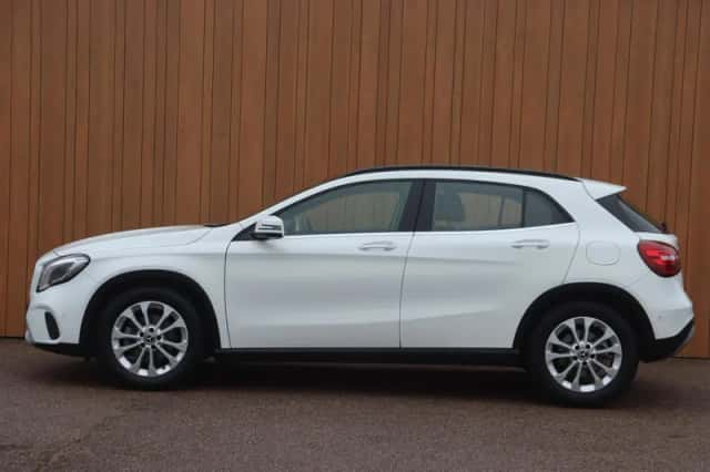 Mercedes-Benz GLA-Klasse (2019) thumbnail 3