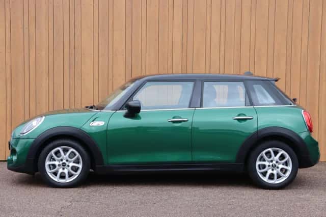 MINI Cooper S (2020) thumbnail 3