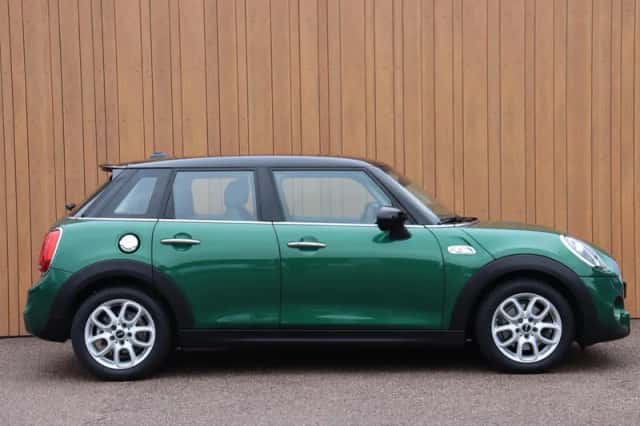 MINI Cooper S (2020) thumbnail 5