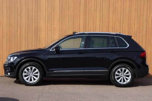 Volkswagen Tiguan (2020) thumbnail 3