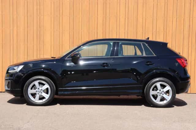 Audi Q2 (2020) thumbnail 3