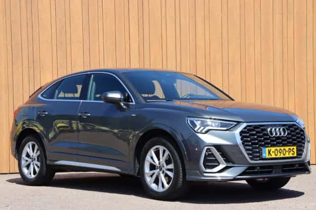 Audi Q3 (2021) thumbnail 2