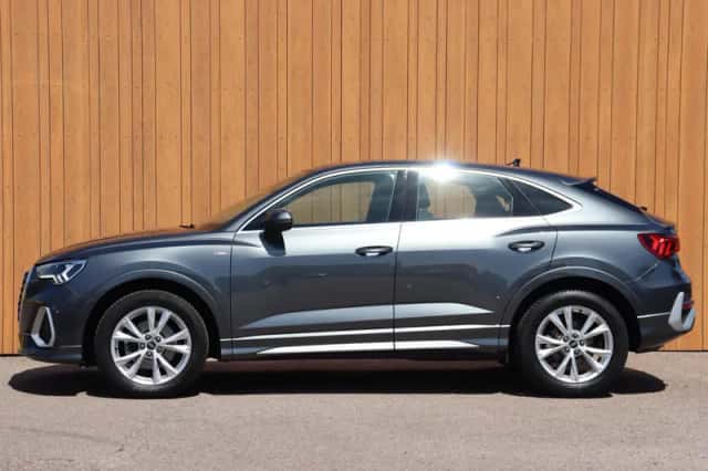 Audi Q3 (2021) thumbnail 3