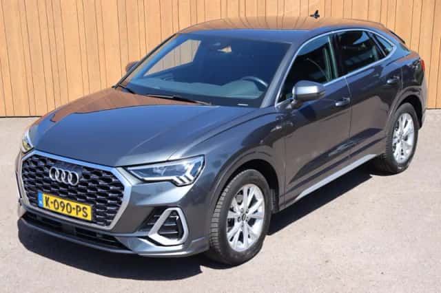 Audi Q3 (2021) thumbnail 6