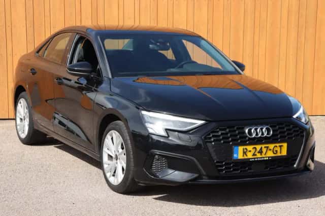 Audi A3 (2022) thumbnail 2