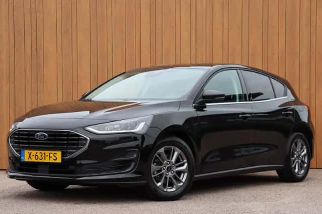 Ford Focus (2023) thumbnail 1