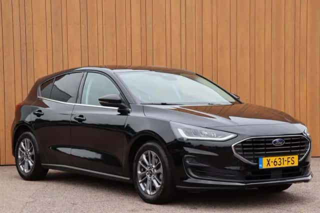 Ford Focus (2023) thumbnail 2