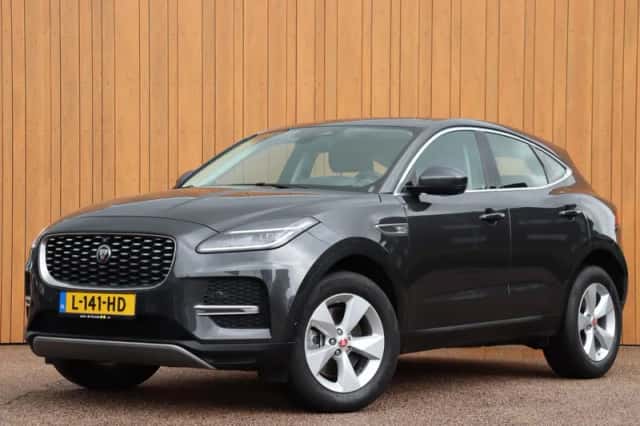 Jaguar E-Pace (2021) thumbnail 1