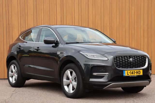 Jaguar E-Pace (2021) thumbnail 2
