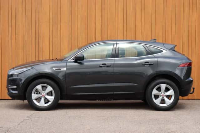 Jaguar E-Pace (2021) thumbnail 3