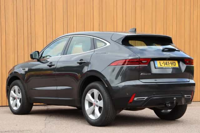 Jaguar E-Pace (2021) thumbnail 4