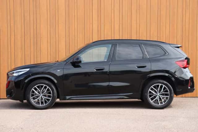 BMW X1 (2023) thumbnail 3