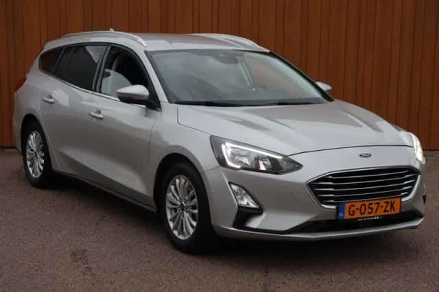 Ford Focus (2020) thumbnail 2
