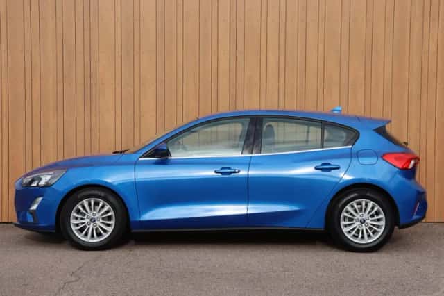 Ford Focus (2020) thumbnail 3