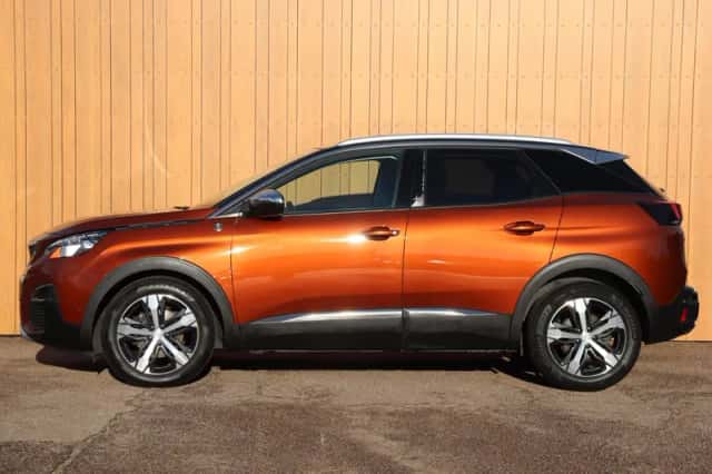 Peugeot 3008 (2020) thumbnail 3