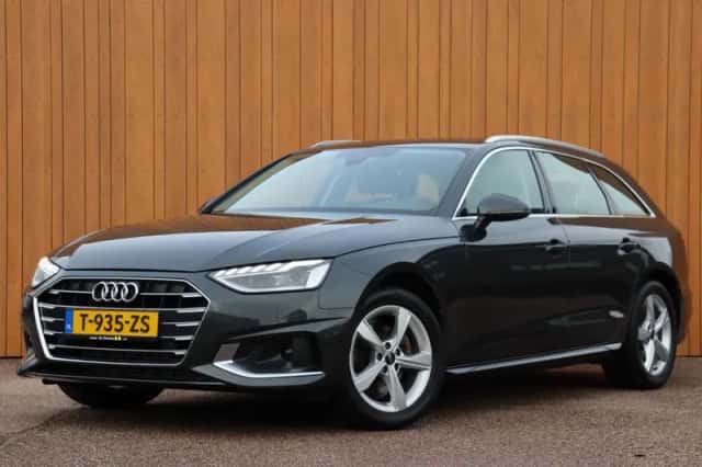 Audi A4 (2023) thumbnail 1