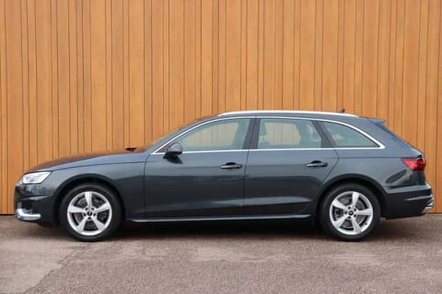 Audi A4 (2023) thumbnail 3