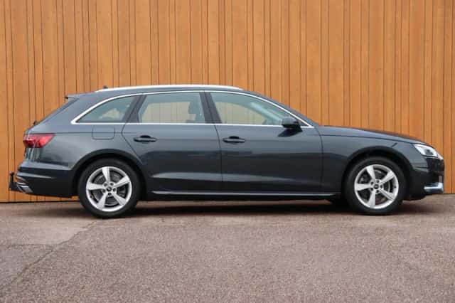 Audi A4 (2023) thumbnail 5