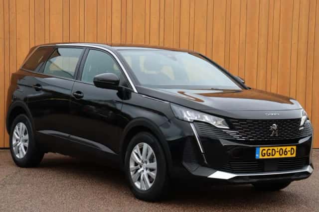Peugeot 5008 (2024) thumbnail 2