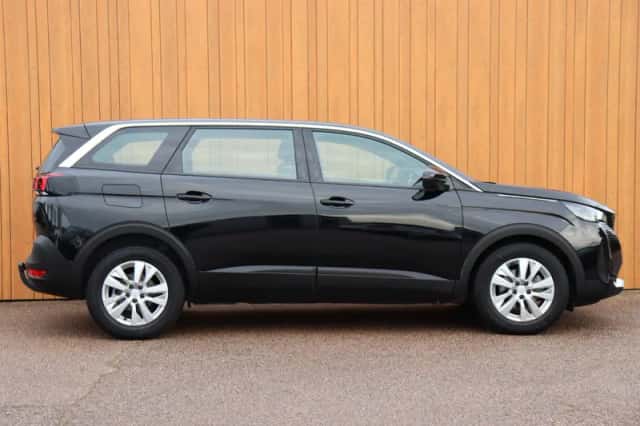 Peugeot 5008 (2024) thumbnail 5