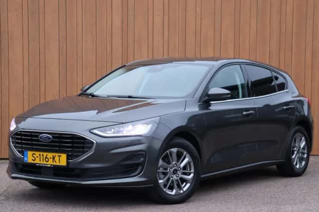 Ford Focus (2023) thumbnail 1