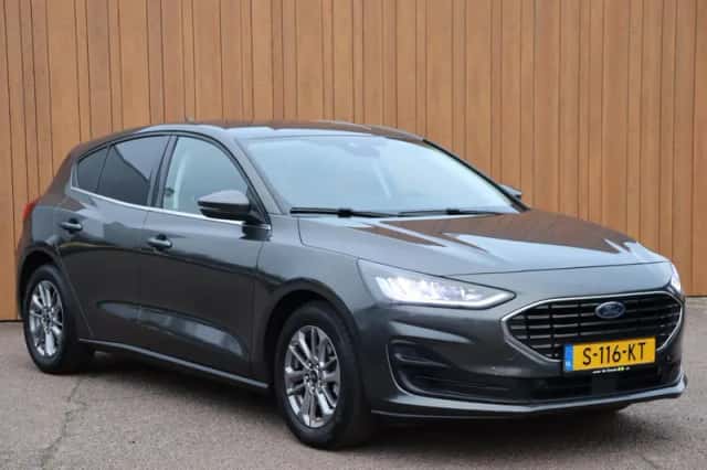 Ford Focus (2023) thumbnail 2