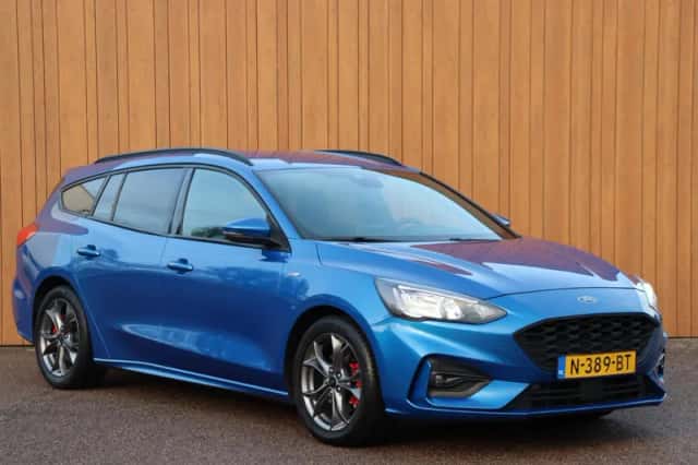 Ford Focus (2021) thumbnail 2