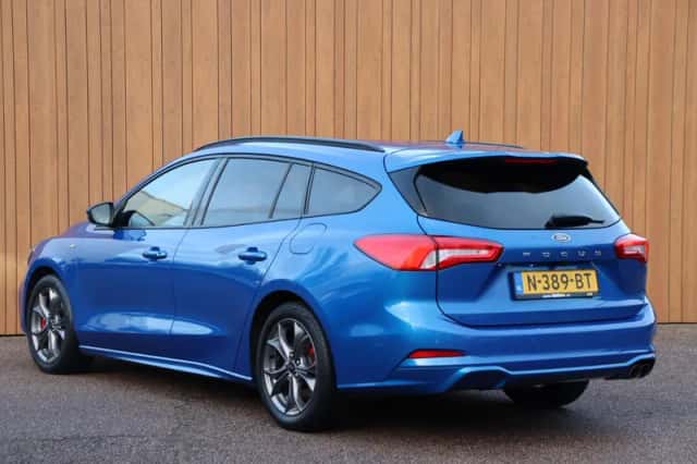 Ford Focus (2021) thumbnail 4