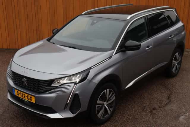 Peugeot 5008 (2023) thumbnail 6