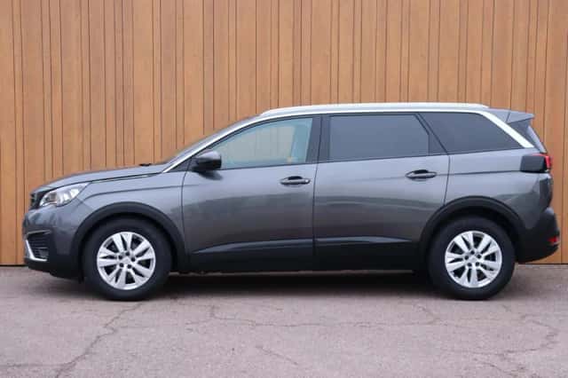 Peugeot 5008 (2019) thumbnail 3
