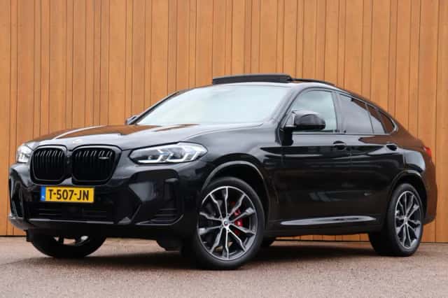 BMW X4 (2023) thumbnail 1