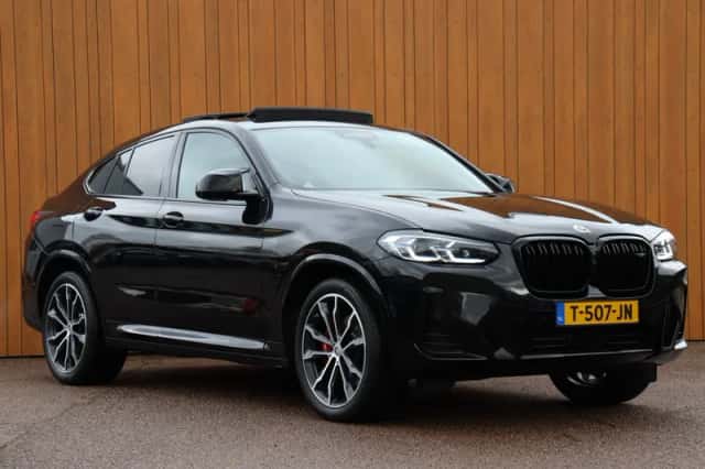 BMW X4 (2023) thumbnail 2