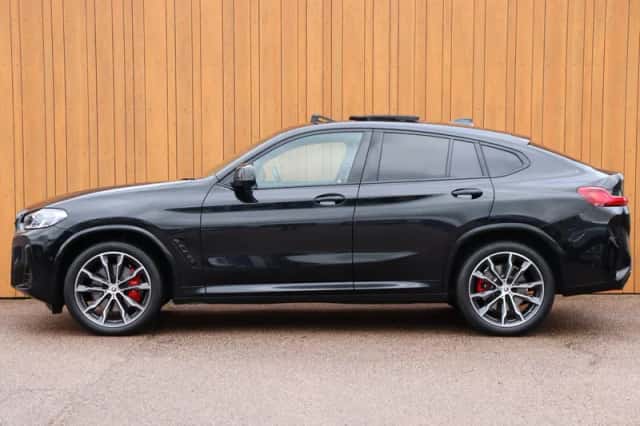 BMW X4 (2023) thumbnail 3