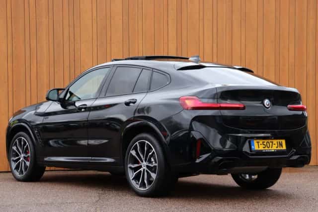 BMW X4 (2023) thumbnail 4