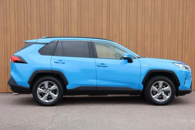 Toyota RAV4 (2021) thumbnail 5
