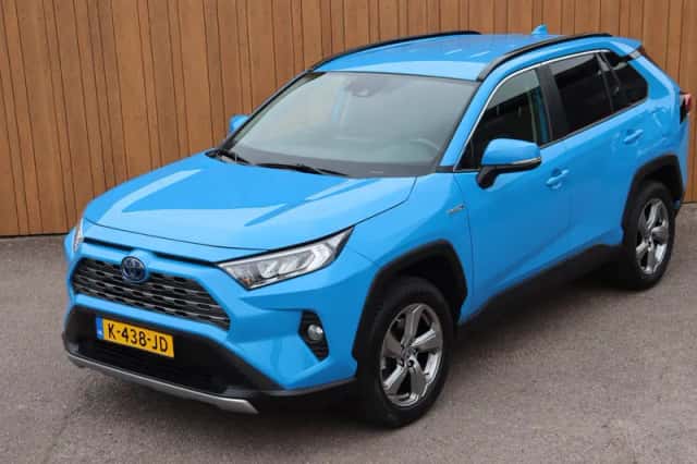 Toyota RAV4 (2021) thumbnail 6