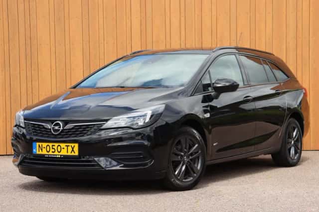 Opel Astra (2022) thumbnail 1