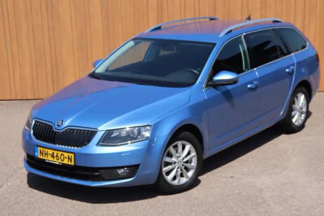 Škoda Octavia (2017) thumbnail 6