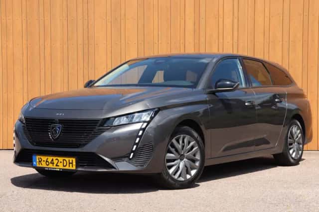 Peugeot 308 (2022) thumbnail 1