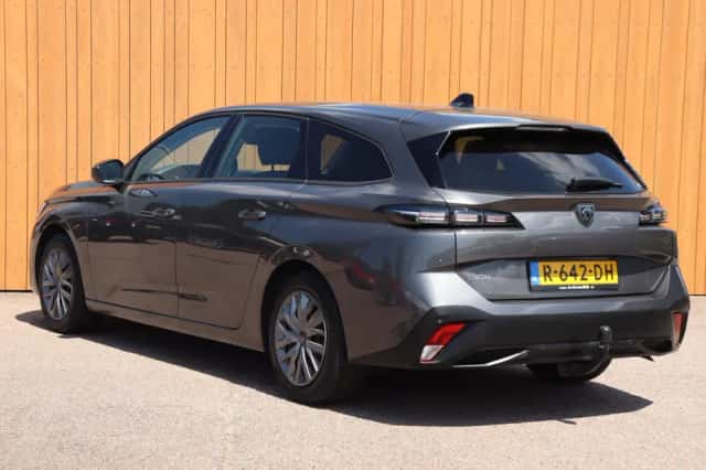 Peugeot 308 (2022) thumbnail 4
