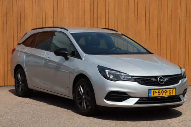 Opel Astra (2022) thumbnail 2