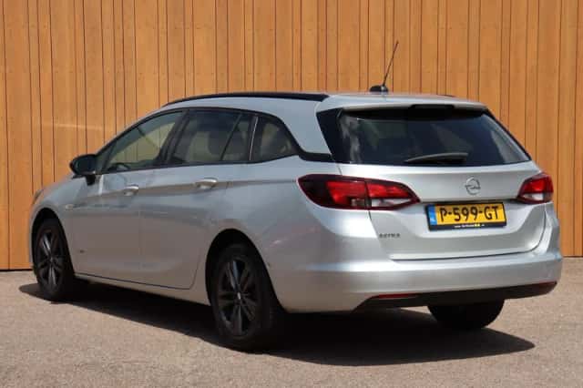 Opel Astra (2022) thumbnail 4