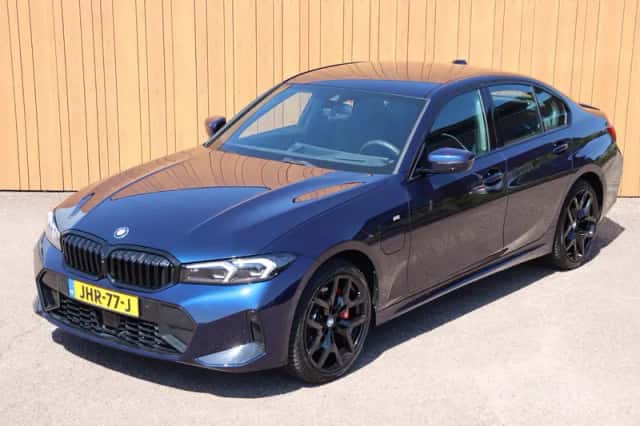 BMW 3-Serie (2025) thumbnail 2