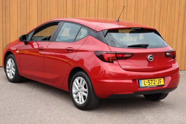 Opel Astra (2021) thumbnail 4