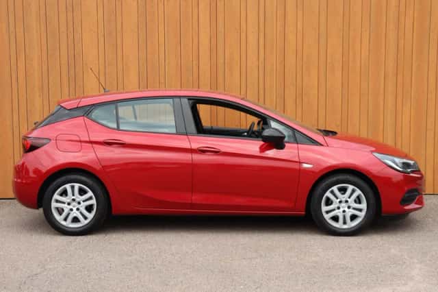 Opel Astra (2021) thumbnail 5