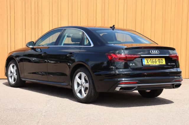 Audi A4 (2023) thumbnail 4