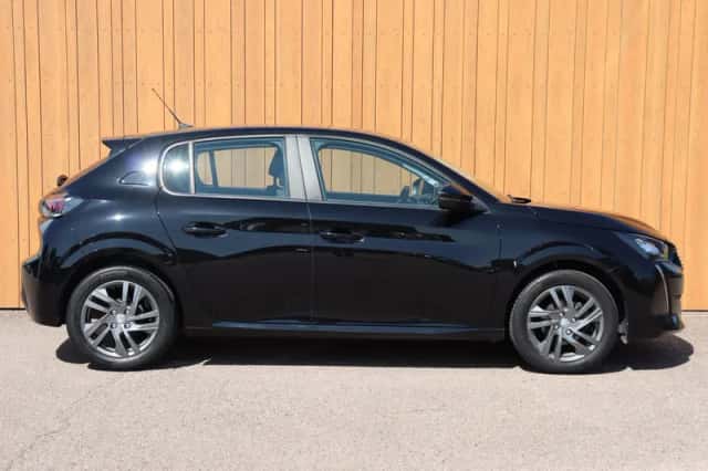 Peugeot 208 (2022) thumbnail 5