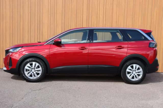 Peugeot 5008 (2022) thumbnail 3