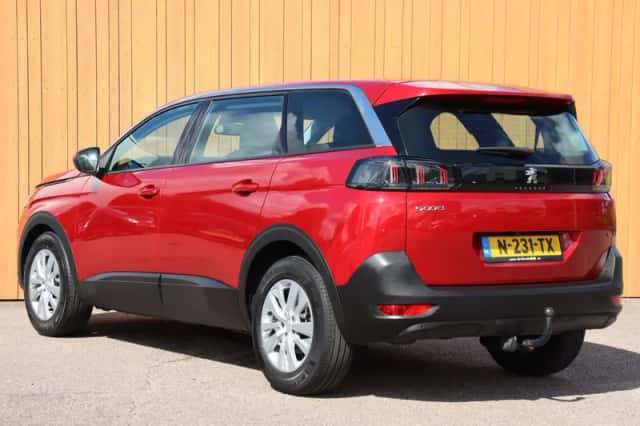 Peugeot 5008 (2022) thumbnail 4